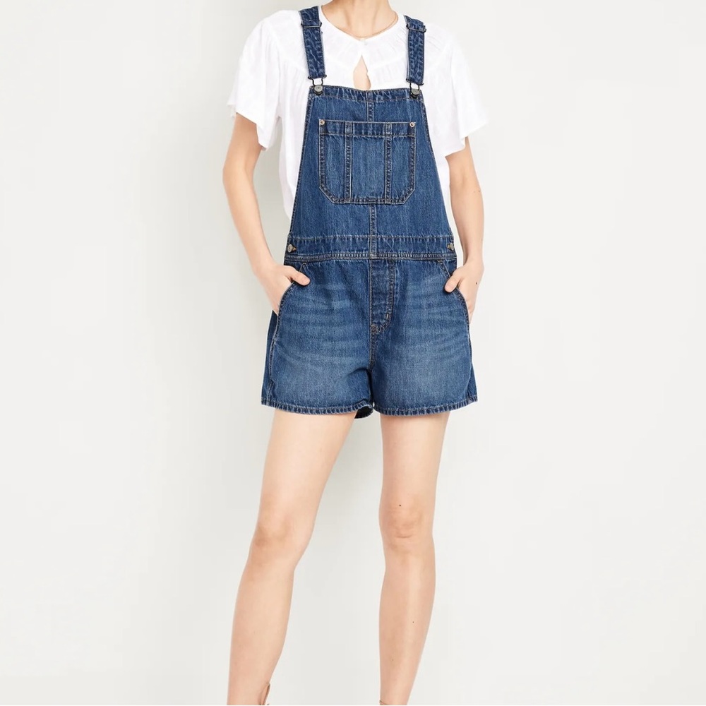 EUC GAP Women’s Medium Blue Denim‎ Shortalls Size Small